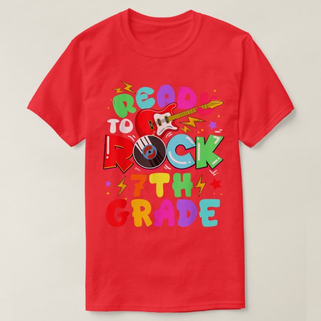 Kinder, die auf der 7. Klasse Gitarre sitzen und w T-Shirt (Design vorne)