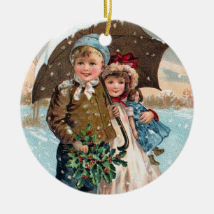 Kinder, die durch den Schnee gehen Keramikornament