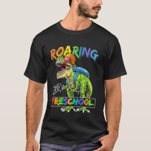 Kinder, die in den Vorschul-Dinosaurier-Rucksack g T-Shirt
