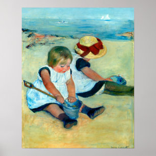 Kinder, die von Mary Cassatt am Strand spielen Poster