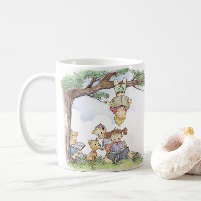 Kinder lesen unter einem Baum Kaffeetasse (Mit Donut)