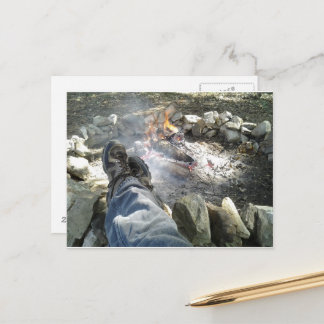 Kinder mit meinen Füßen oben am Lagerfeuer Postkar Postkarte