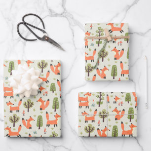 Kinder Niedliche glückliche Füchse spielen im Wald Geschenkpapier Set