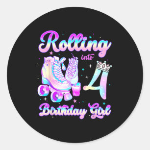 Kinder rollen auf 4 Rollschuhe zum 4. Geburtstag G Runder Aufkleber