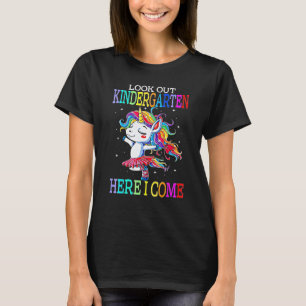 Kinder schauen aus Kindergarten hier komme ich Nie T-Shirt