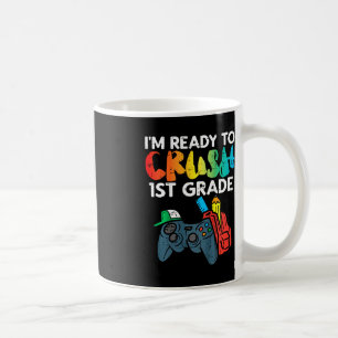 Kinder sind bereit, erstklassigen Video-Gamer zu z Kaffeetasse