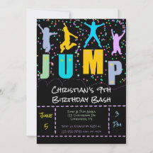 Kinder springen und spielen Trampolin Geburtstag B