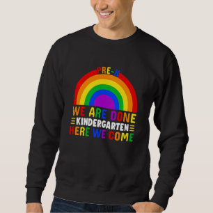 Kinder vor K Wir sind Kindergarten hier kommen wir Sweatshirt