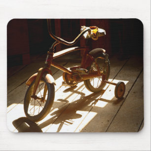 Kinderfahrrad an der ehemaligen Getreidemühle Mousepad