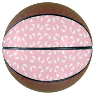 Kinderfußspuren, Babyfuß, Fußspuren, rosa Girl Basketball