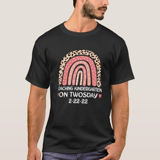 Kindergarten 2-22-22 Febr T-Shirt (Vorderseite)