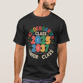 Kindergarten Abschluss Class of 2025 Senior 2037 T-Shirt