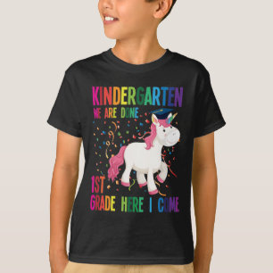 Kindergarten Abschluss Überraschung Erste Klasse K T-Shirt