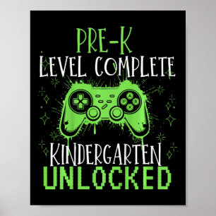 Kindergarten freigeschalteter Gamer-Junge Schule P Poster