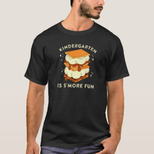 Kindergarten macht noch mehr Spaß Camping Lagerfeu T-Shirt