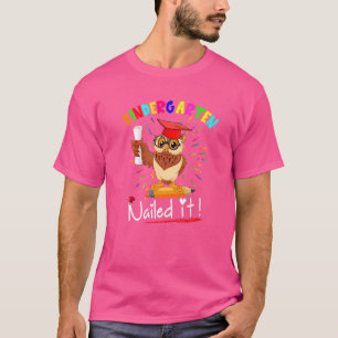 Kindergarten nagelte es Niedlichen Studentengra T-Shirt