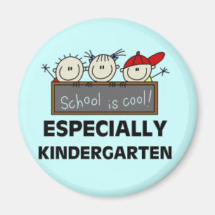 Kindergarten-Schule ist coole T-Shirts und Magnet