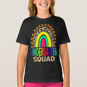 Kindergarten Squad Regenbogen Leopard Zurück in di T-Shirt