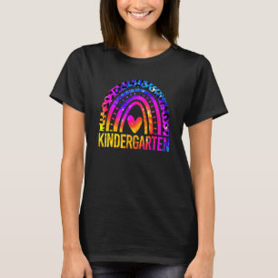 Kindergarten Süße Regenbogen-Tie-Dye-Lehrerin Zurü T-Shirt