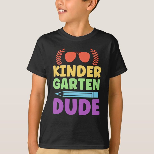 Kindergarten Typ T-Shirt (Vorderseite)
