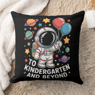 Kindergarten und darüber hinaus Astronaut Weltraum Kissen