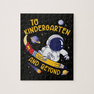 Kindergarten und darüber hinaus Astronaut Zurück z