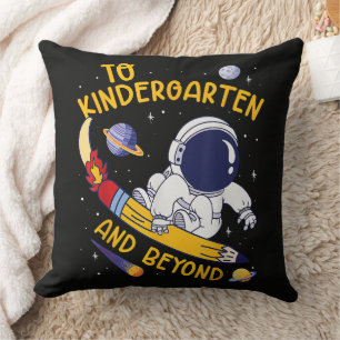 Kindergarten und darüber hinaus Astronaut Zurück z Kissen