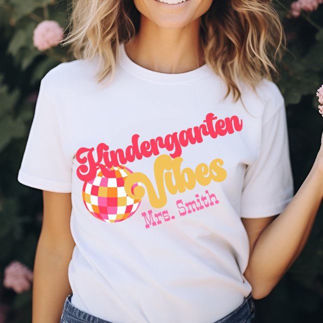 Kindergarten Vibes Individuelle Name Tshirt (Von Creator hochgeladen)