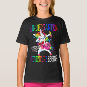 Kindergarten, wo das Abenteuer einhorn beginnt T-Shirt