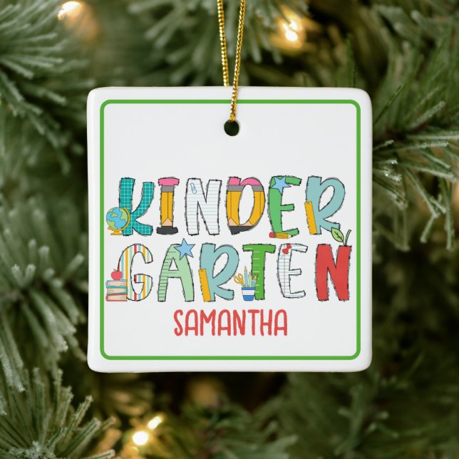 Kindergarten zurück zur Schule Personalisiert Keramikornament (Baum)