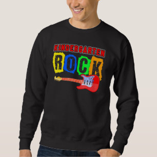 Kindergartensteine mit Gitarren-T-Shirt zum ersten Sweatshirt