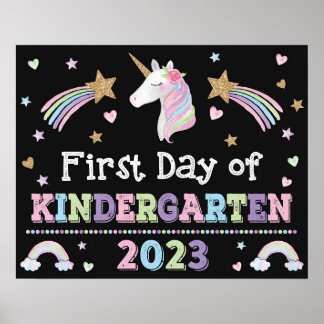 Kindergartenunterricht am ersten Tag der Kindergar Poster
