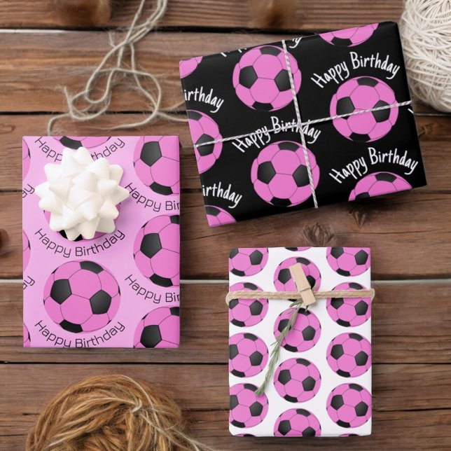 Kindergeburt Rosa und schwarzer Fußball-Ball Geschenkpapier Set (Three 19" x 29" gift wrap sheets with soccer balls and template text.)