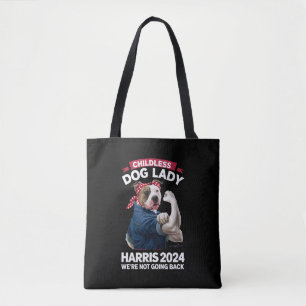 Kinderlose Hunde-Lady wählt Kamala bei der Wahl 20 Tasche