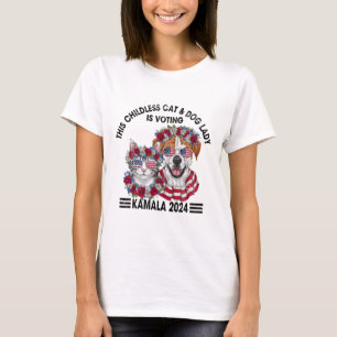 Kinderlose Katze und Hundedame wählt Kamala Harris T-Shirt