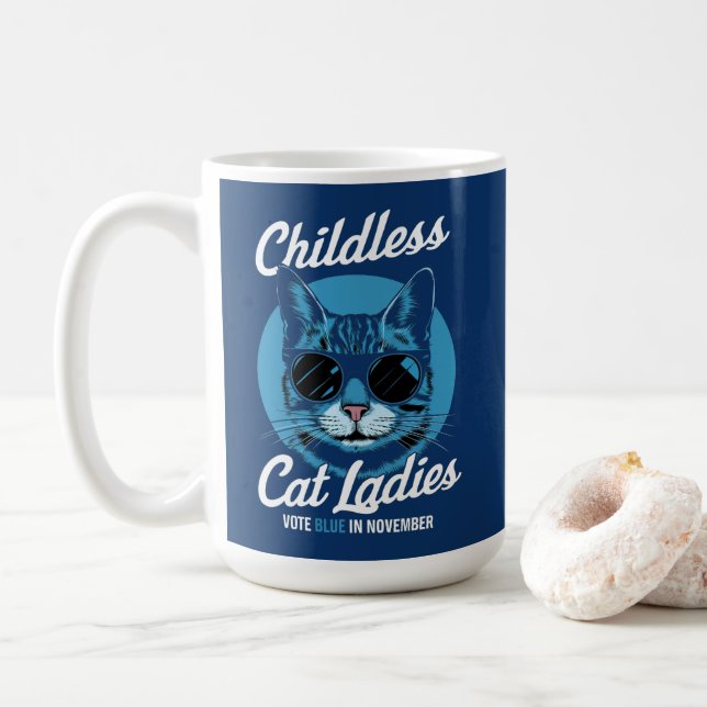 Kinderlose Katzen Frauen wählen Blaue Demokraten U Kaffeetasse (Mit Donut)
