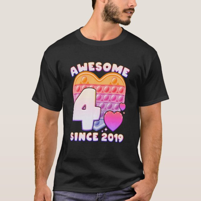 Kindermädchen 4. Geburtstag Phantastisch Seit 2019 T-Shirt (Vorderseite)