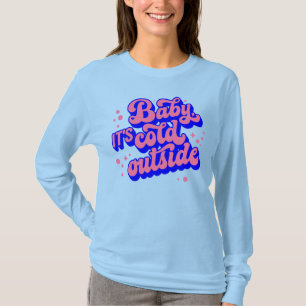 Kindermädchen, kalt draußen im Winter. T-Shirt
