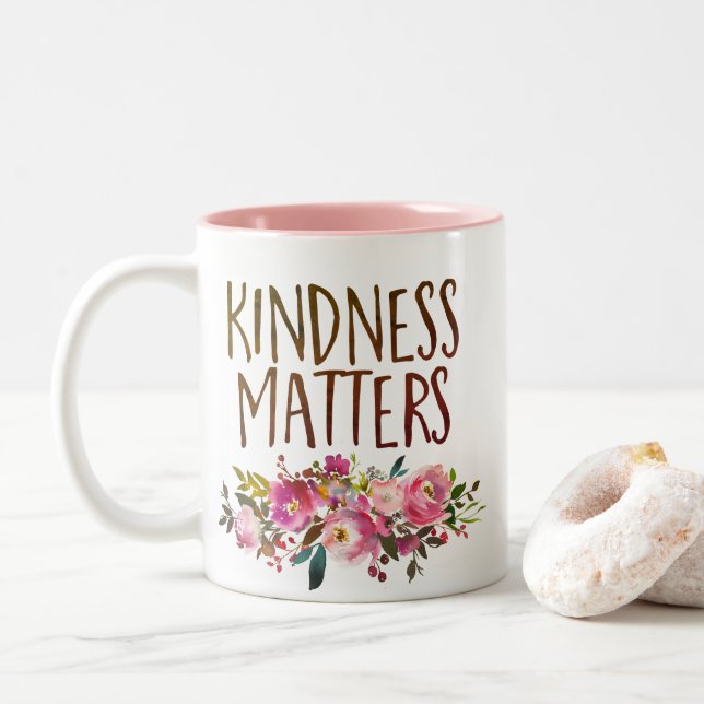 Kindness Matters Pink Lila Boho Floral Tee Zweifarbige Tasse (Mit Donut)