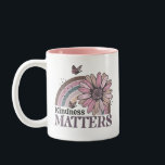 Kindness Matts Retro Butterfly Boho Rainbow Zweifarbige Tasse<br><div class="desc">Freundlichkeit ist wichtig Retro Butterfly Boho Regenbogen Tasse. Niedliches trendiges Retro-Design perfekt, um sich selbst, Oma oder liebt man als Erinnerung, immer freundlich zu anderen zu sein. Es ist sicher, etwas Positivität zu Ihren Tagen zu bringen. Bestelle noch heute!</div>