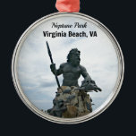King Neptune Park, Virginia Beach, VA Ornament Aus Metall<br><div class="desc">Nah von der Königsstatue Neptun,  am Neptun Park,  Virginia Beach,  VA.</div>