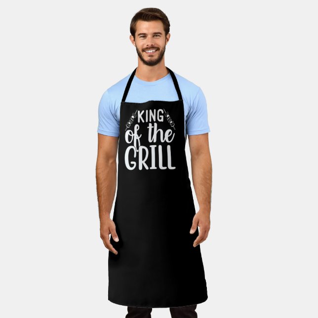 King of the Grill GRILLEN Große schwarze Schürze (Getragen)