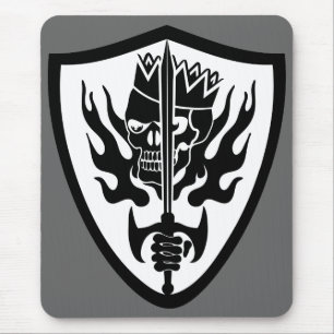 King Skull Schild Mousepad