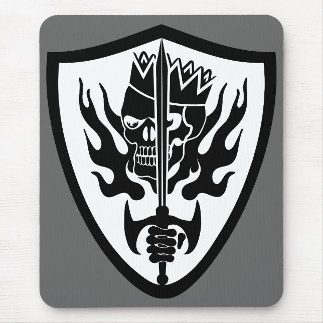King Skull Schild Mousepad (Vorne)