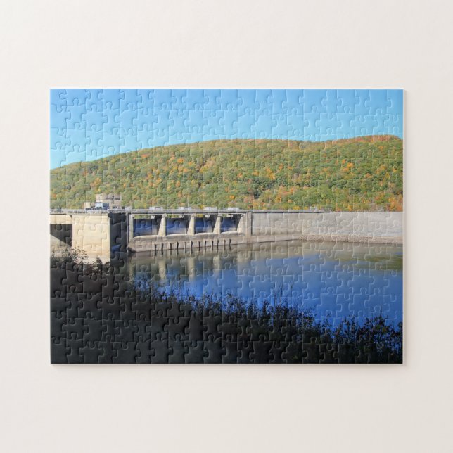 Kinzua Dam Picturesque Fall Farbenfroher Familiens (Horizontal)