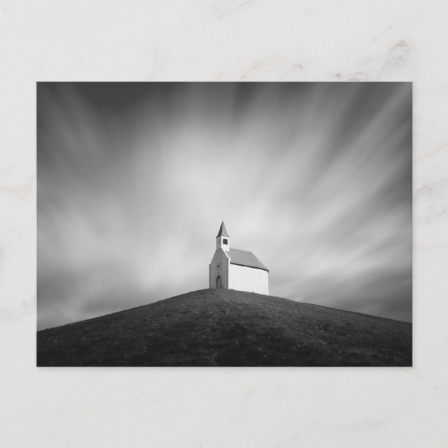 Kirche auf einem Hügel in Schwarz-Weiß Postkarte (Vorderseite)