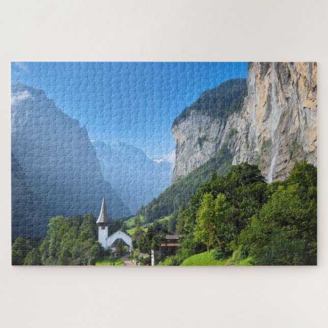 Kirche in Lauterbrunnen, Schweiz (Horizontal)