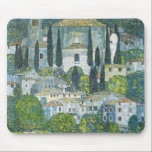 Kirche (Kirche) in Cassone von Gustav Klimt Mousepad<br><div class="desc">Kirche in Cassone - Landschaft mit Zypressen (alias Kirche in Cassone - Landschaft mit Zypressen) (1913) von Gustav Klimt ist eine Vintage Viktorianische Kunstmalerei der Ära mit einer Kirche in Cassone mit umliegenden Gebäude und Zypressen am Rande des Gardasees. Über den Künstler: Gustav Klimt (1862-1918) war ein österreichischer Symbolik-Maler und...</div>