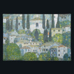 Kirche (Kirche) in Cassone von Gustav Klimt Stofftischset<br><div class="desc">Kirche in Cassone - Landschaft mit Zypressen (alias Kirche in Cassone - Landschaft mit Zypressen) (1913) von Gustav Klimt ist eine Vintage Viktorianische Kunstmalerei der Ära mit einer Kirche in Cassone mit umliegenden Gebäude und Zypressen am Rande des Gardasees. Über den Künstler: Gustav Klimt (1862-1918) war ein österreichischer Symbolik-Maler und...</div>
