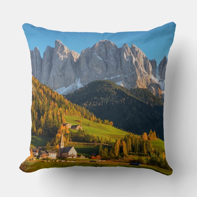 Kirche und Dorf mit Berglandschaft Kissen (Vorderseite)
